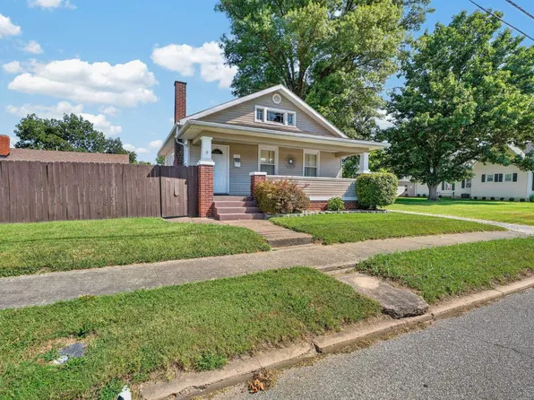 302 E Locust St, Fort Branch, IN 47648