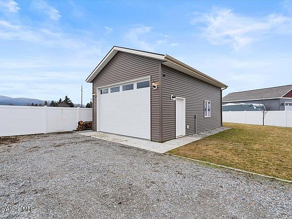 4th image of 2845 N Wrenley Ln