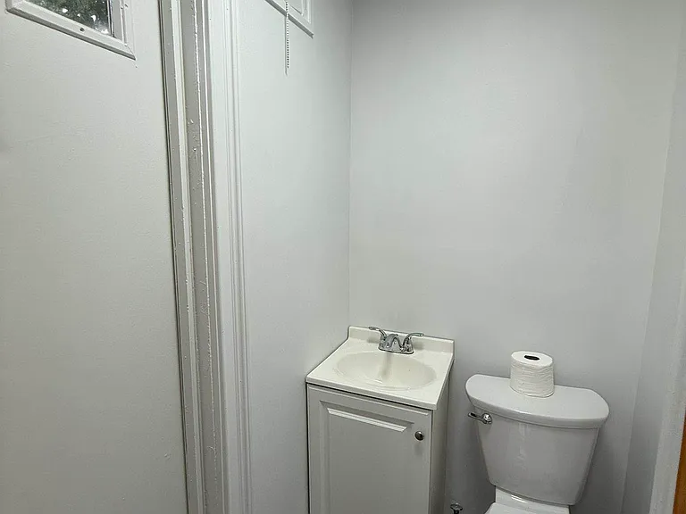 27-23 12th St #1 — Photo 7