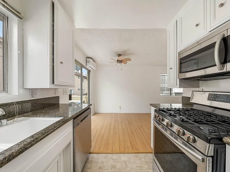 11861 Texas Ave #6 — Photo 17