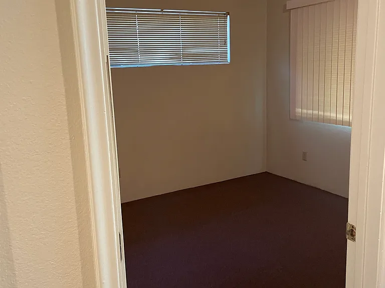 1335 N Walnut Blvd — Photo 6