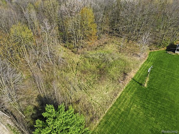 5th image of 27493 Irwin Rd