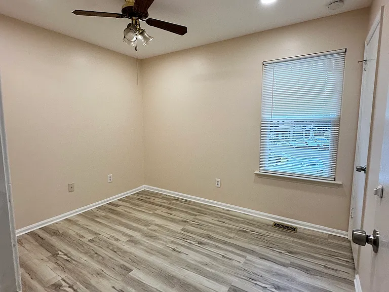2 Churchill Cir — Photo 36