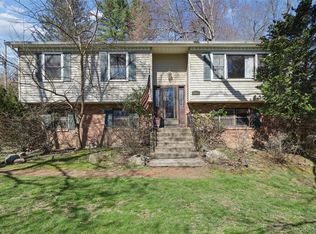 635 S Pascack Road, Spring Valley, NY 10977