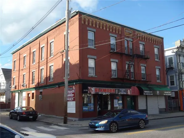 745 Cranston St APT 2, Providence, RI 02909