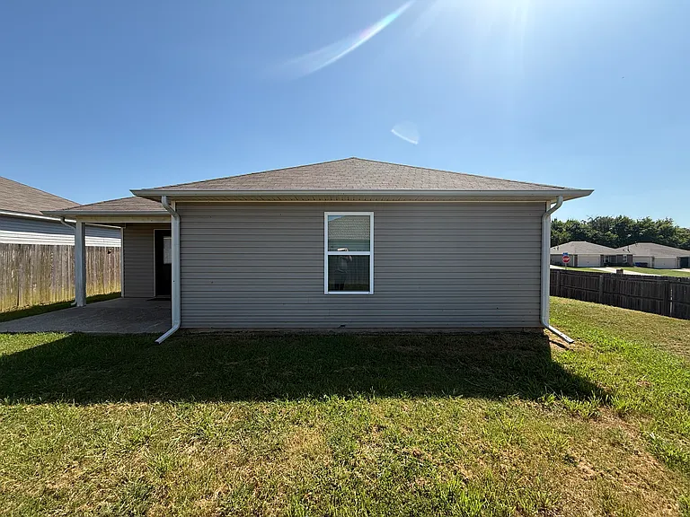 2800 E Quincy St — Photo 15