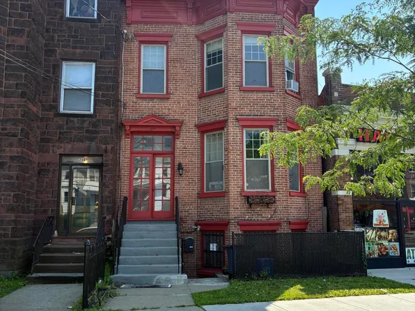 210 Western Avenue, Albany, NY 12203