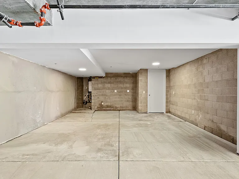 307 N Wilton Pl #101 — Photo 9