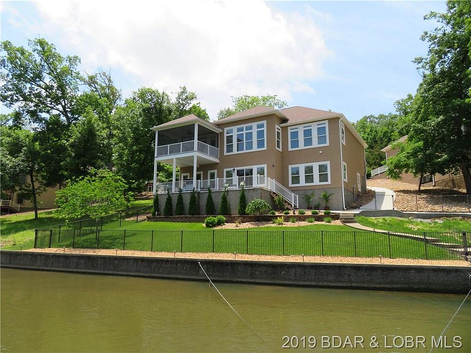 1st image of 252 E Lake Ct