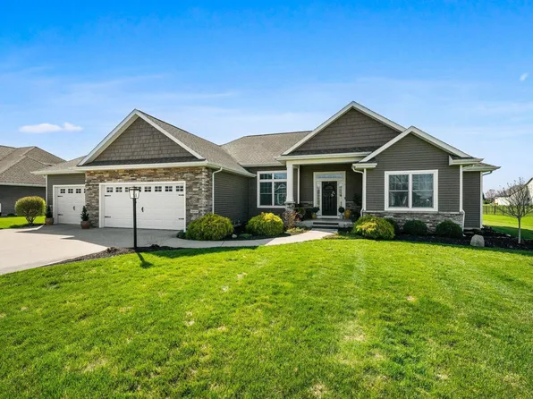 30828 Sandy Creek Dr, Granger, IN 46530