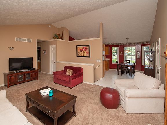 4th image of 2697 Green Oak Ln
