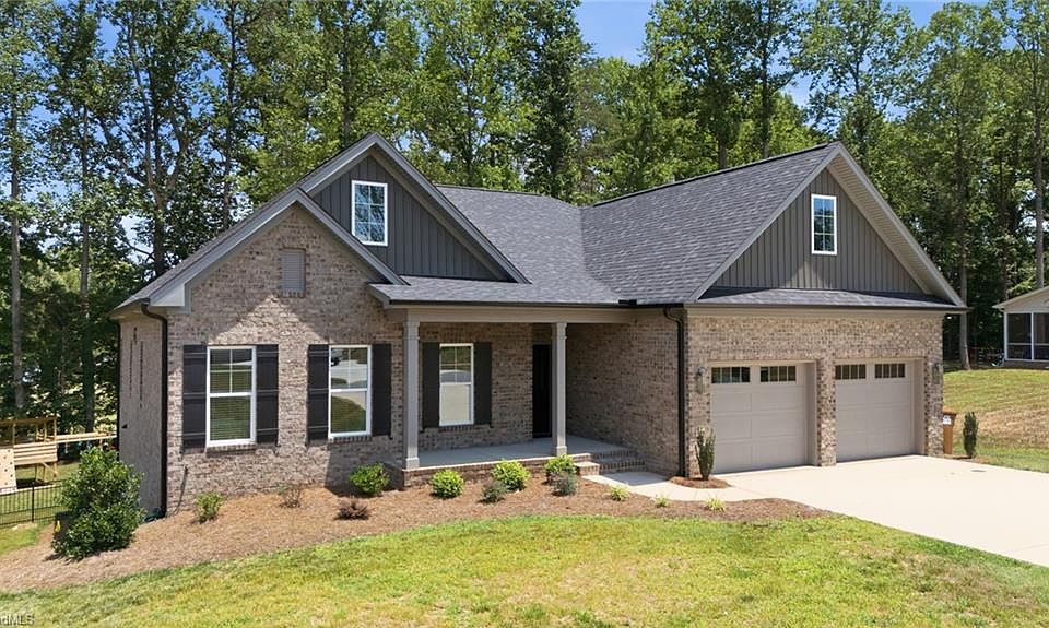 1st image of 278 Vine Ridge Dr
