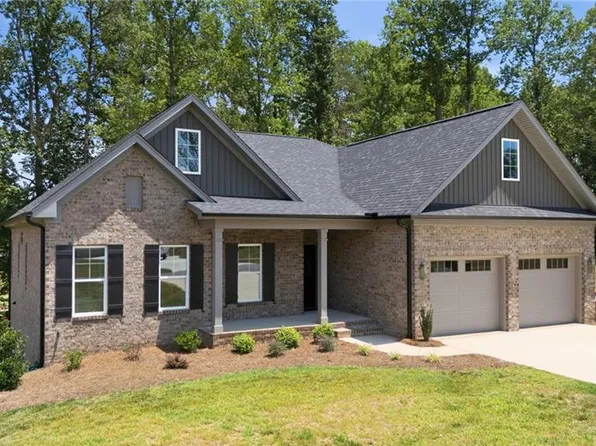 278 Vine Ridge Dr, Winston Salem, NC 27127