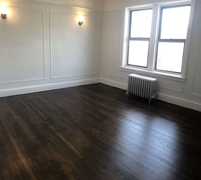 2nd image of 1466 Beach Ave APT 16