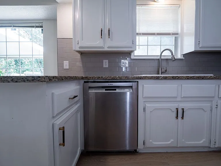 3306 Pheasant Run Rd — Photo 15