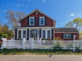 161 33rd St, Lindenhurst, NY 11757