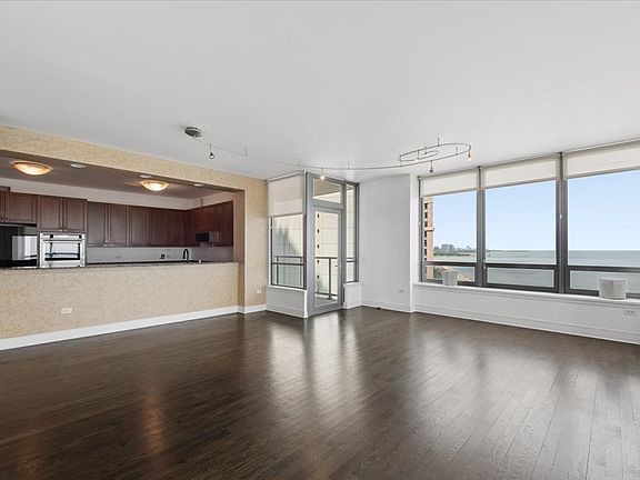 5th image of 600 N Lake Shore Dr APT 1305