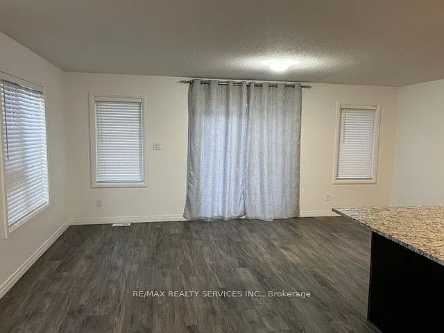 4 bed, $3,200 — Photo 4