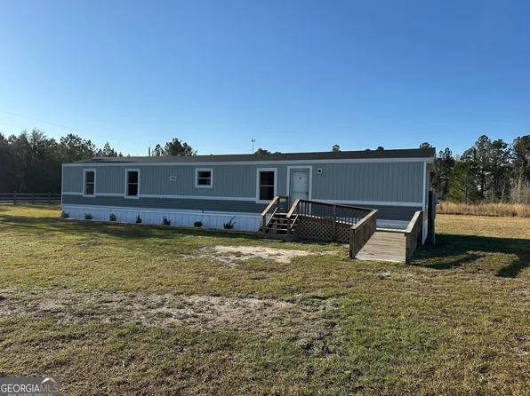 17 Jerold Jones Dr, Jesup, GA 31545