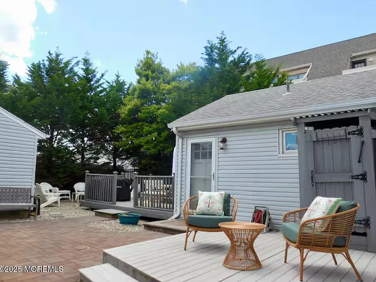 24 Philadelphia Ave — Photo 38