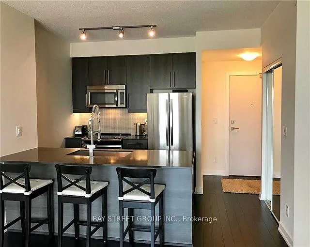 510 Curran Pl #1503 — Photo 4