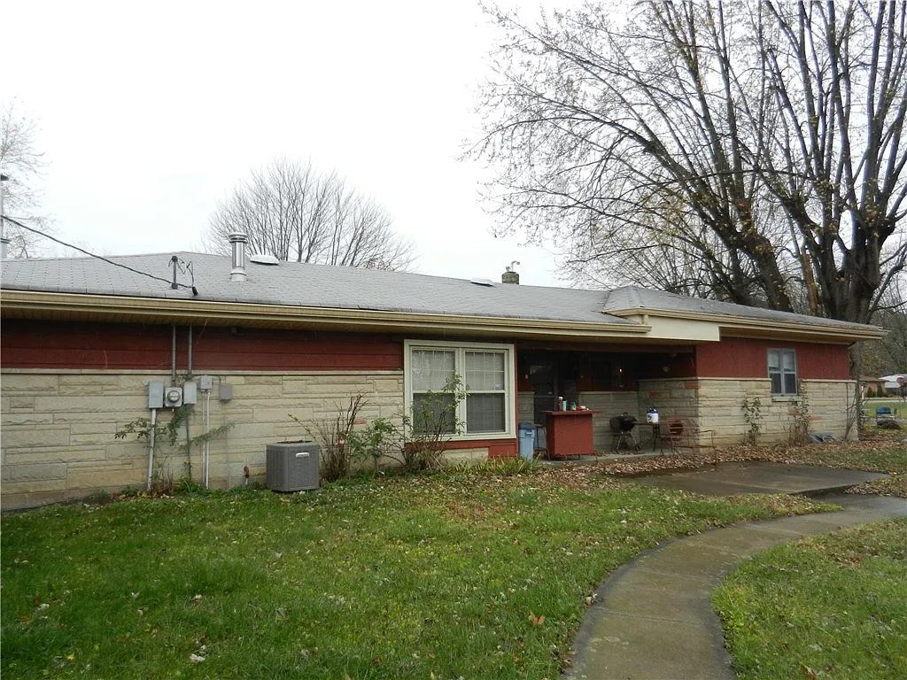 167 Burke Ave photo 1