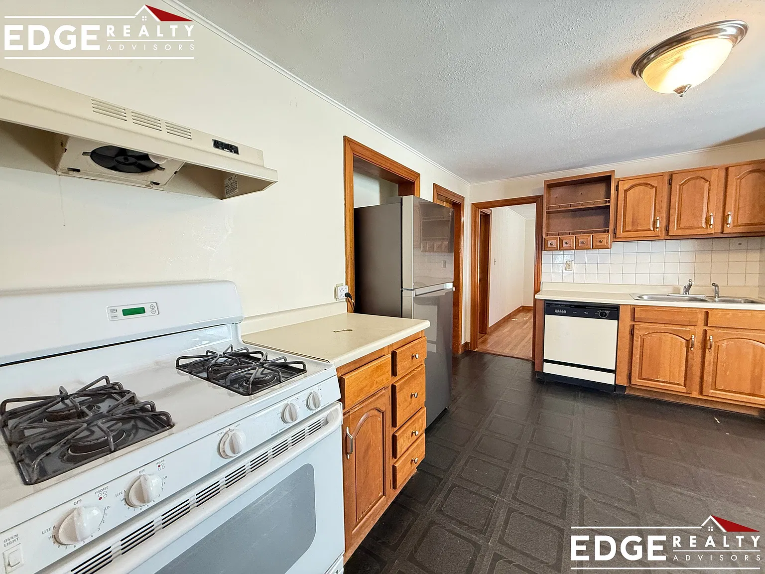2 bed, 1.0 bath, $2,650 — Photo 2