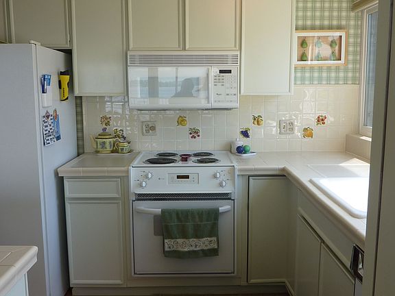 2nd image of 6501 Lake Washington Blvd NE APT 103