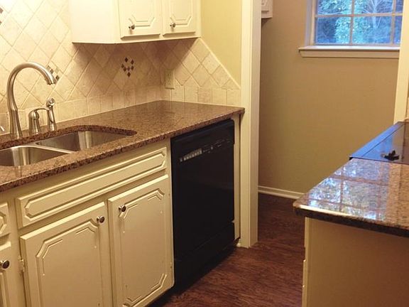 5th image of 304 Belmont Dr