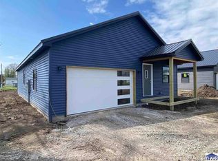 114 N 3rd St, Farmersburg, IN
