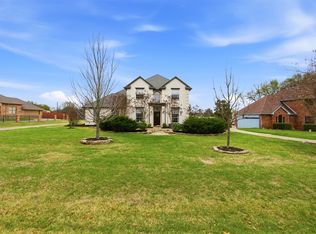 906 Valley View Ave, Red Oak, TX 75154