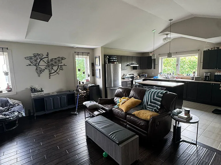 138 Lees Ave #2 — Photo 7