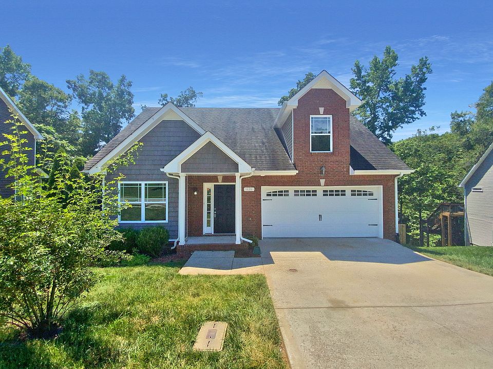 1st image of 626 Hidden Valley Dr