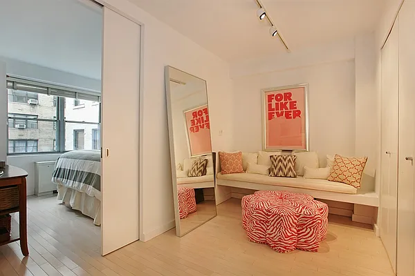 Sold by Corcoran | media 14