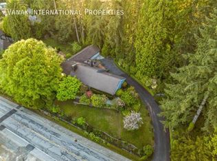 375 Stevens Dr, West Vancouver, BC V7S1C7