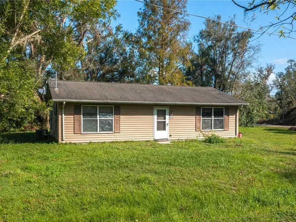 210 Campbell Dr, Bowling Green, FL 33834