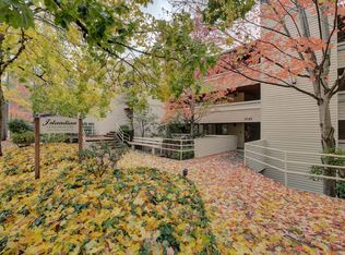 3055 80th Ave SE APT 106, Mercer Island, WA 98040