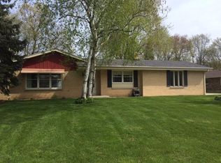 812 Buckingham Cir, Hartland, WI 53029