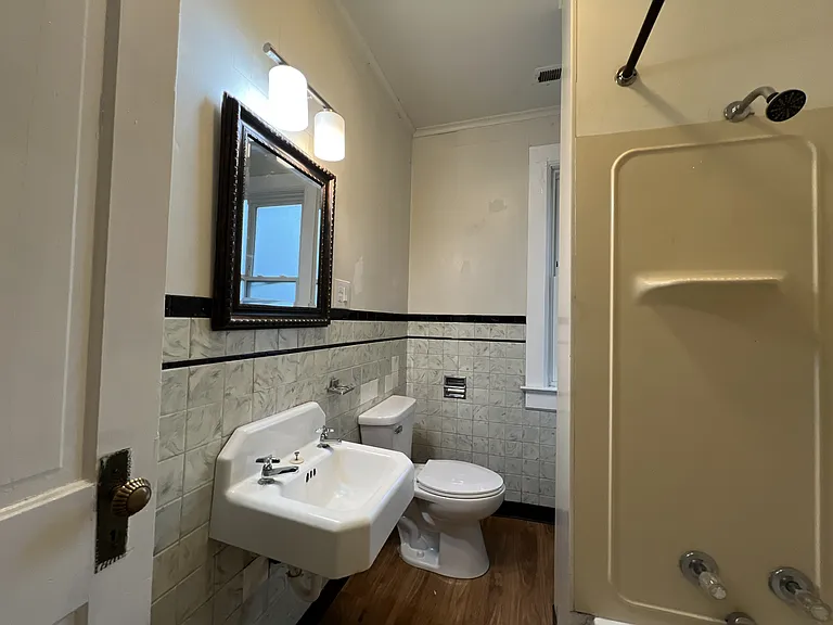 697 Wilson Ave #1 — Photo 12
