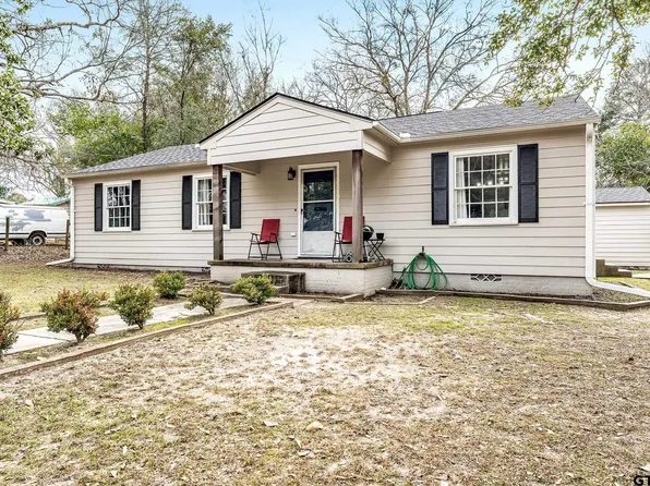 409 W South St, Overton, TX 75684