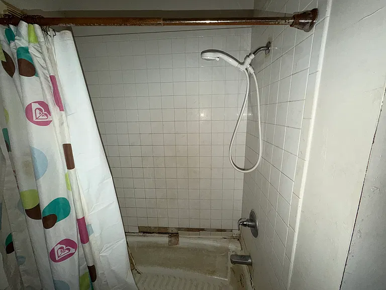 711 Vine St — Photo 16