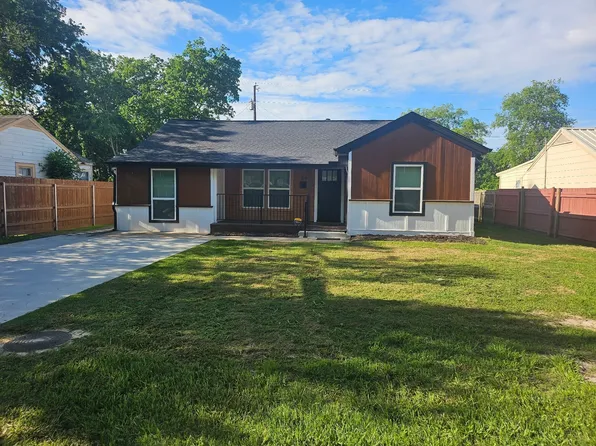 1008 Bell Dr, Greenville, TX 75401