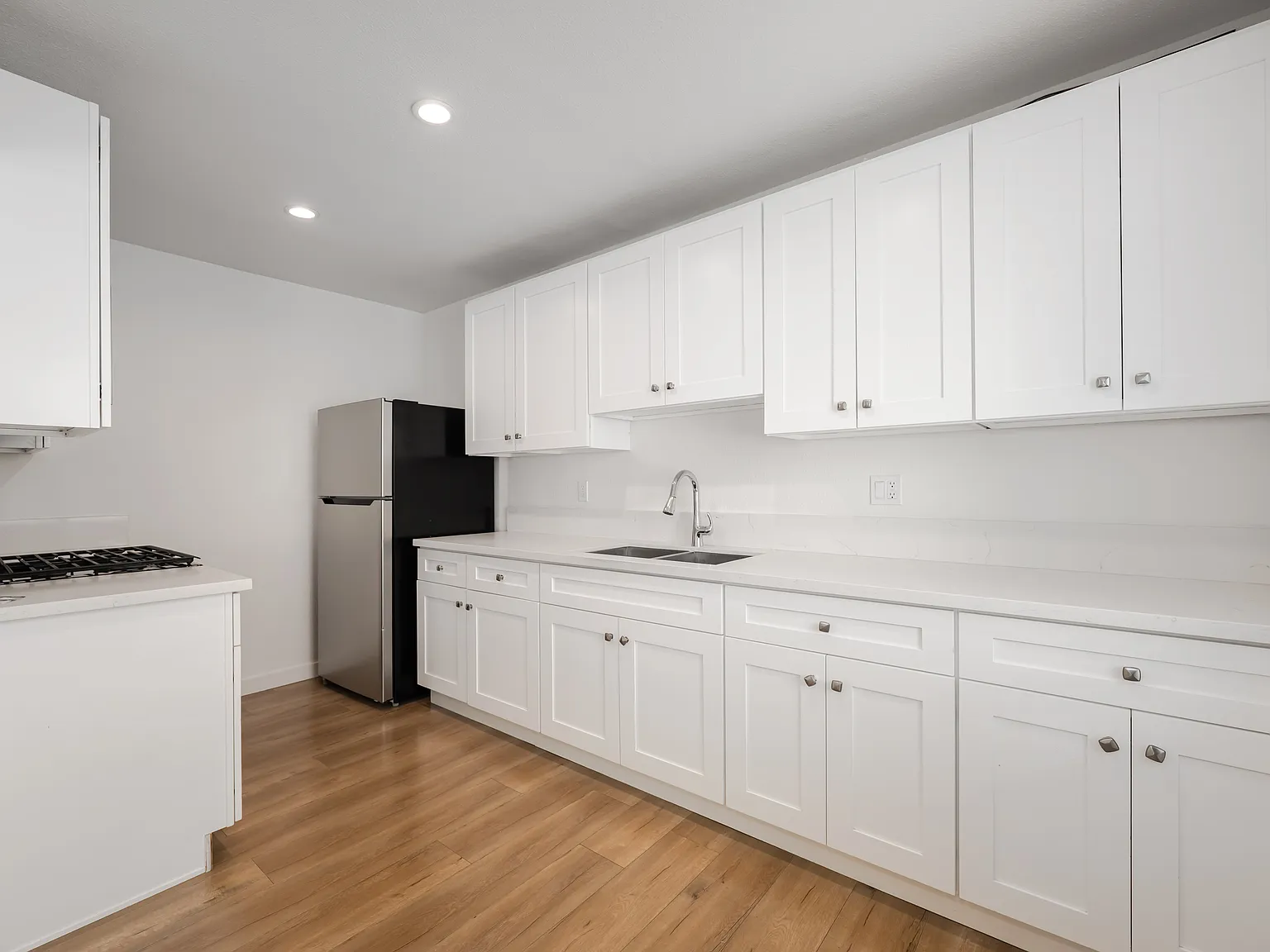 1 bed, 850 sqft, $2,600 — Photo 4