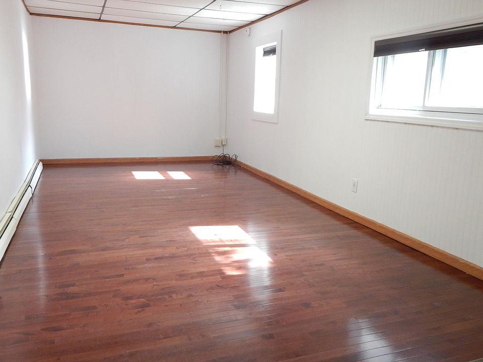 1st image of 402 Cornwell Ave