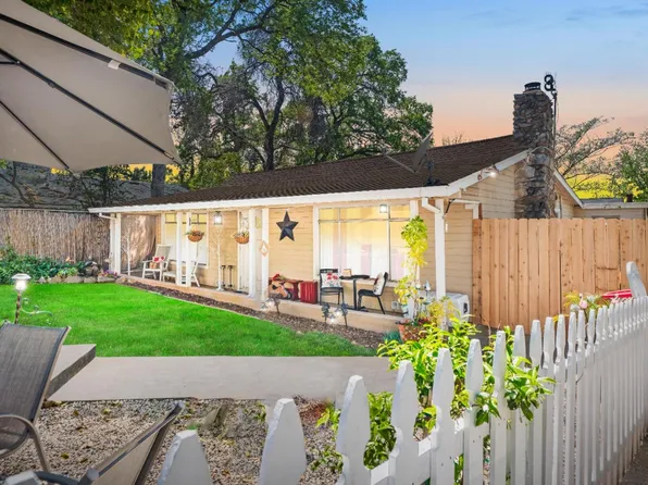 1257 Live Oak Ln, Auburn, CA 95603