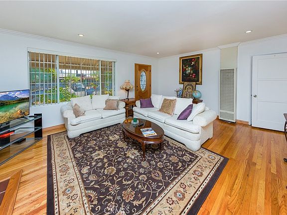 4th image of 7545 Riverton Ave