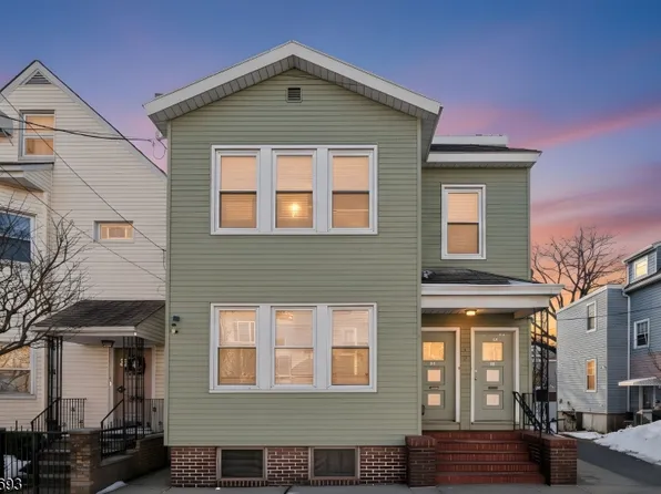 419 Hamilton St, Harrison Town, NJ 07029