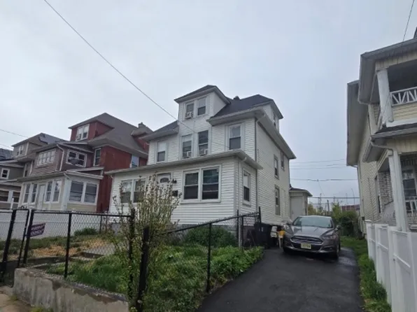 9 White Ter, Newark City, NJ 07108