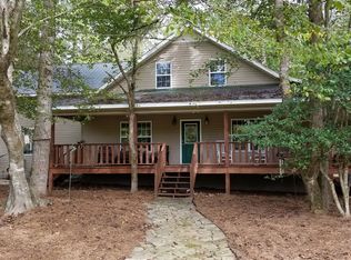 273 Sandra Ln, Cleveland, GA 30528