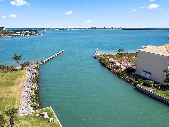 2nd image of 9 Harbour Isle Drive E #103